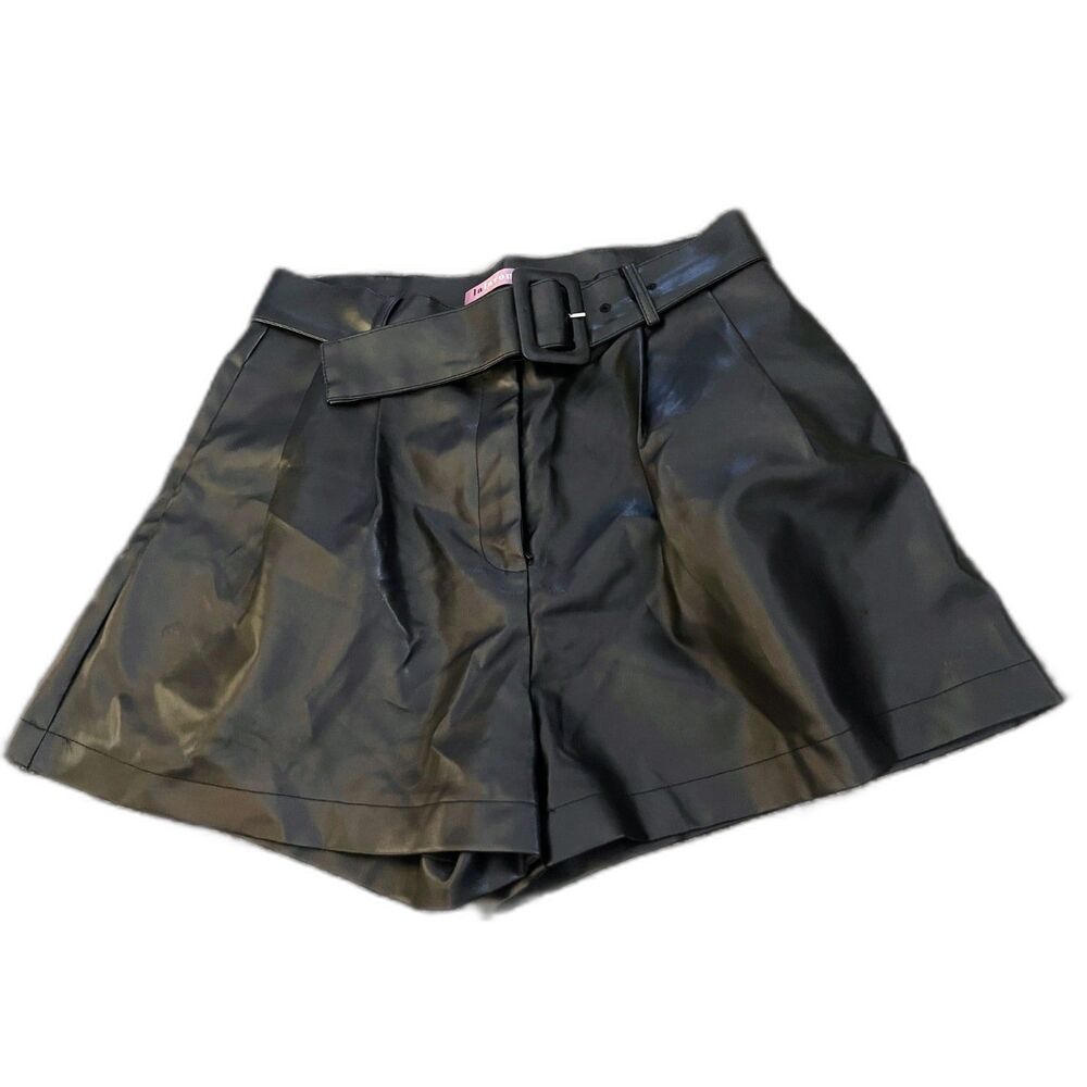 Lalovon Black Leather Shorts With Belt M